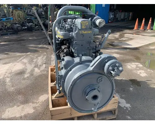 MACK ETZ675 Engine Assembly