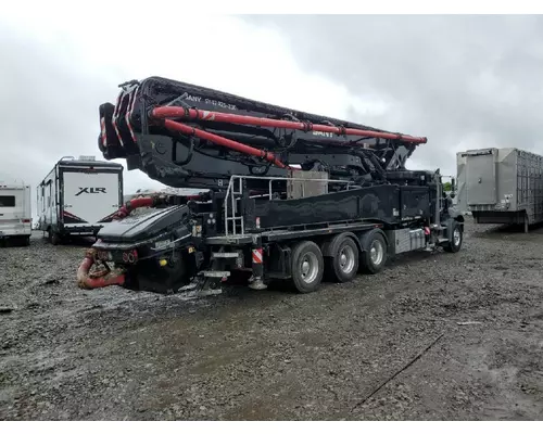 MACK GR64B GRANITE Complete Vehicle
