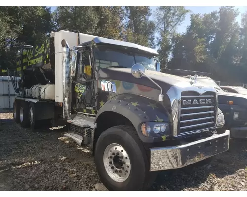 MACK GR64F Complete Vehicle