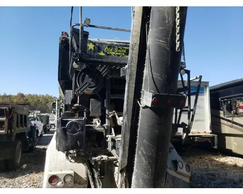 MACK GR64F Complete Vehicle