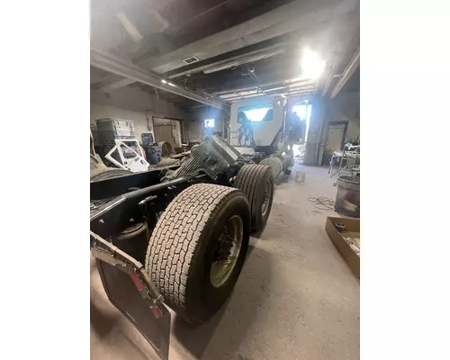MACK GR64F Complete Vehicle