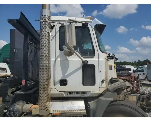 MACK GR64F Complete Vehicle