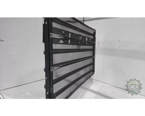 MACK GRANITE 8231 radiator grille