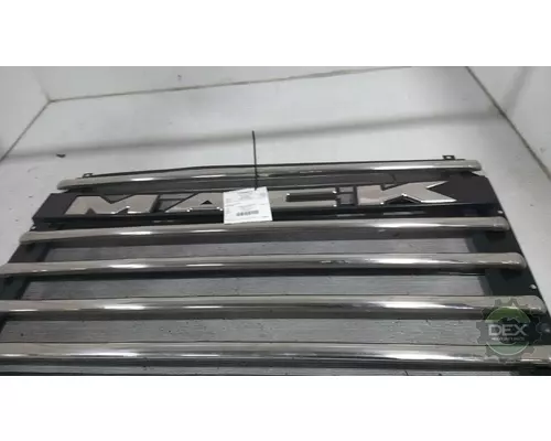 MACK GRANITE 8231 radiator grille