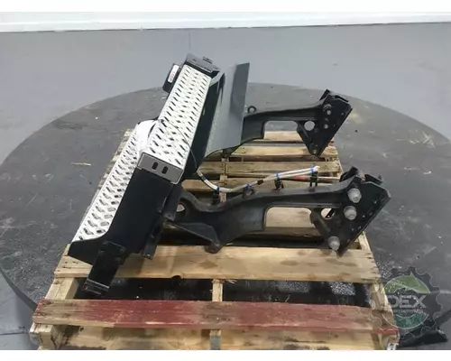 MACK GRANITE 8271 foot step, chassi mounted