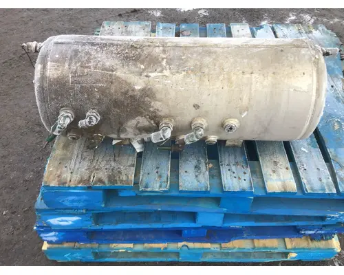 MACK GRANITE Air Tank