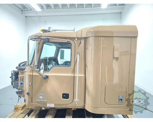 MACK GRANITE Cab