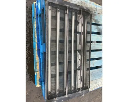 MACK GRANITE Grille