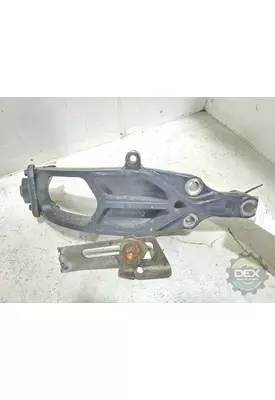 MACK GU533 2618 radiator mounting