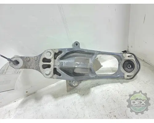 MACK GU533 2618 radiator mounting
