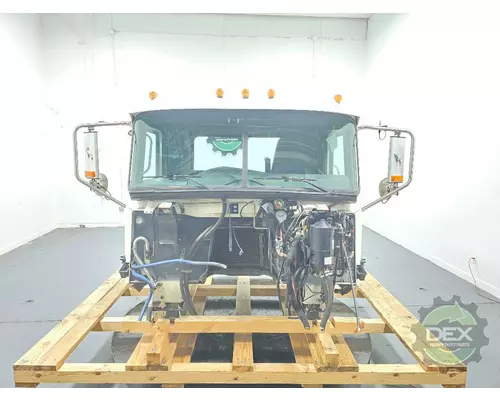 MACK GU5 Cab