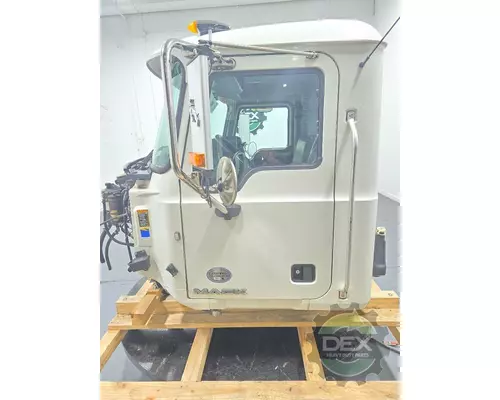 MACK GU5 Cab
