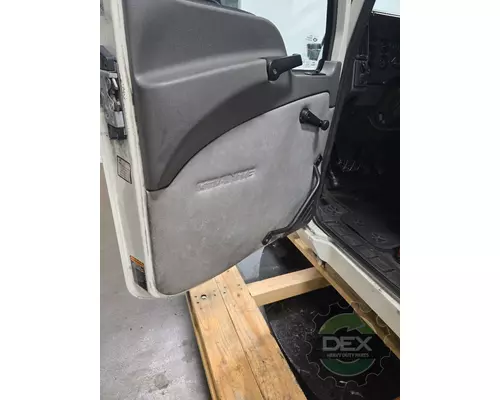 MACK GU5 Cab