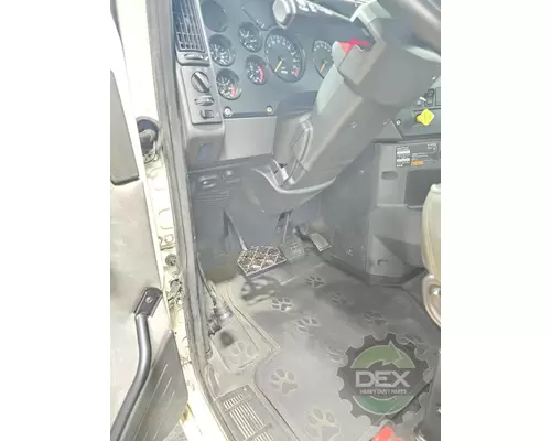MACK GU5 Cab