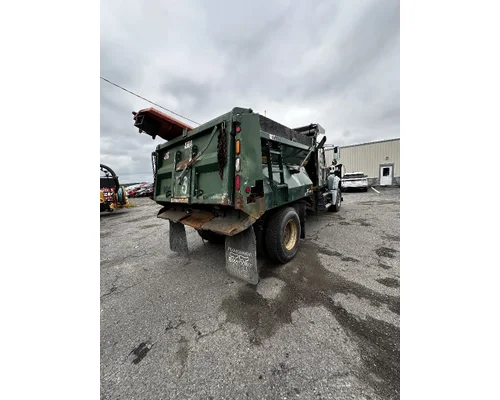 MACK GU712 Complete Vehicle
