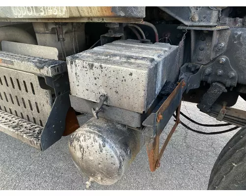 MACK GU713 Battery Box