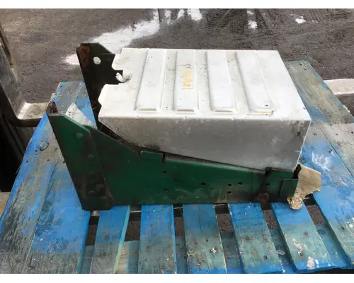 MACK GU713 Battery Box