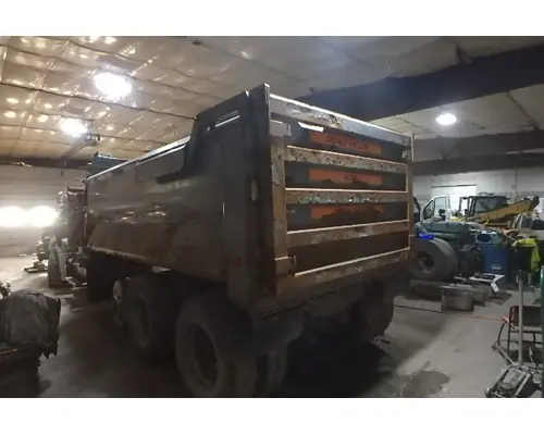 MACK GU713 Body - Bed