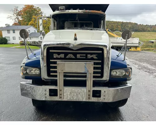 MACK GU713 Cab