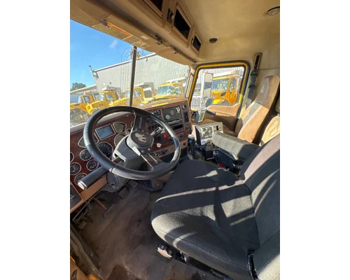 MACK GU713 Complete Vehicle