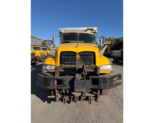 MACK GU713 Complete Vehicle