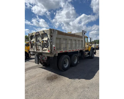 MACK GU713 Complete Vehicle