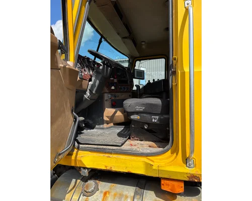MACK GU713 Complete Vehicle