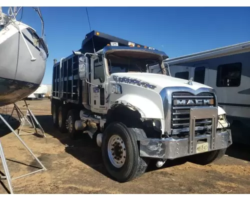 MACK GU713 Complete Vehicle