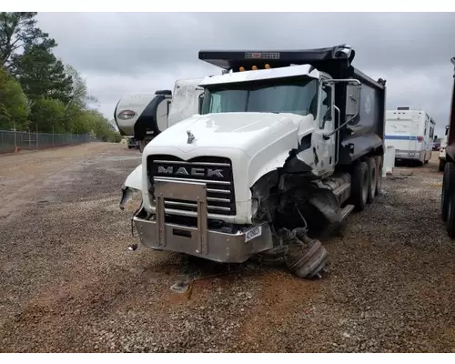 MACK GU713 Complete Vehicle