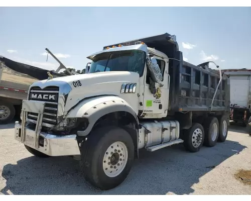 MACK GU713 Complete Vehicle