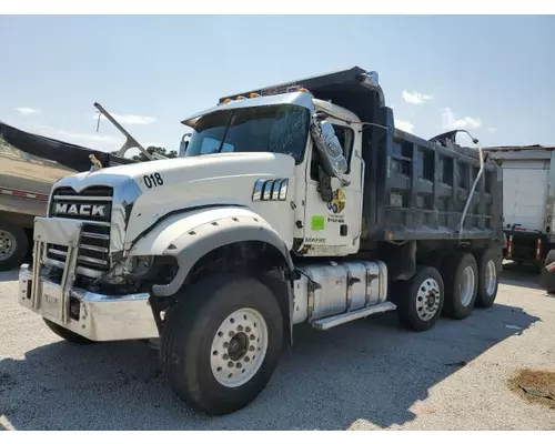 MACK GU713 Complete Vehicle