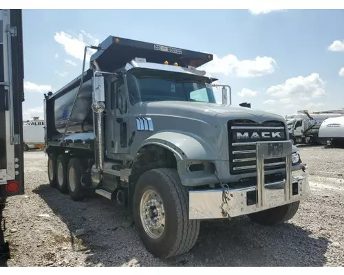 MACK GU713 Complete Vehicle