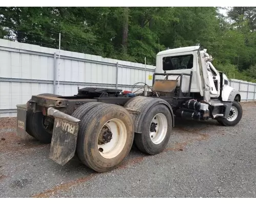 MACK GU713 Complete Vehicle