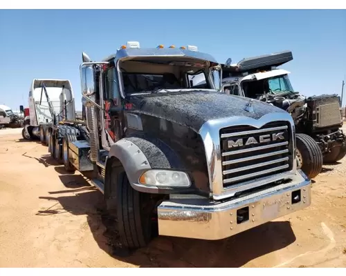 MACK GU713 Complete Vehicle