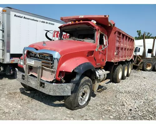 MACK GU713 Complete Vehicle