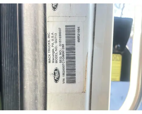 MACK GU713 Complete Vehicle