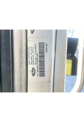 MACK GU713 Complete Vehicle