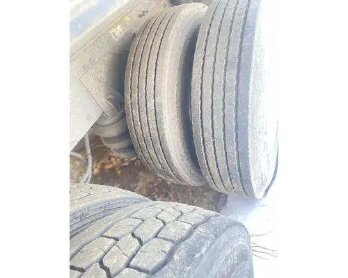 MACK GU713 Complete Vehicle