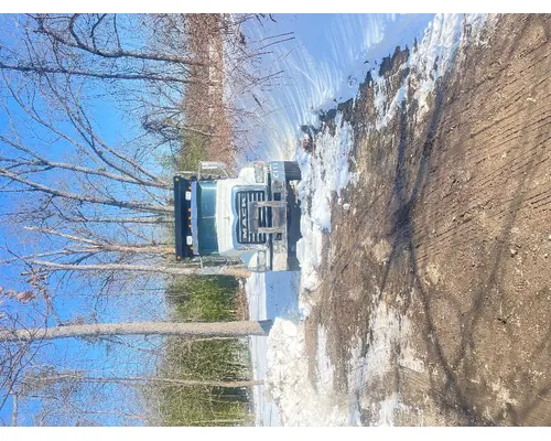 MACK GU713 Complete Vehicle