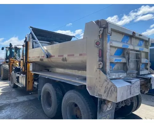 MACK GU713 Cutoff