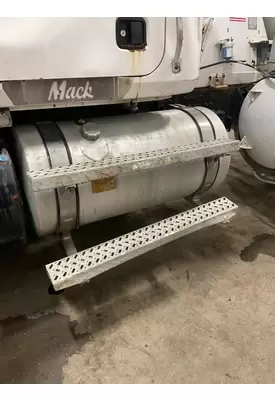 MACK GU713 Fuel Tank