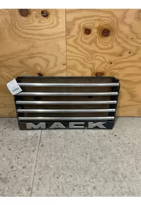 MACK GU713 Grille