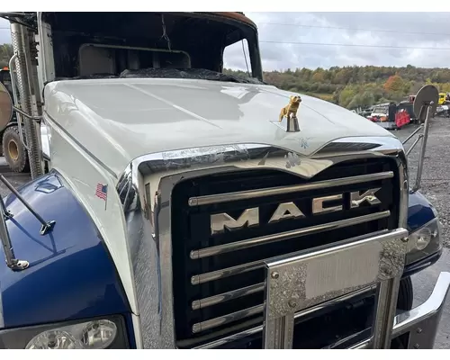 MACK GU713 Grille