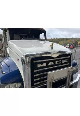 MACK GU713 Grille