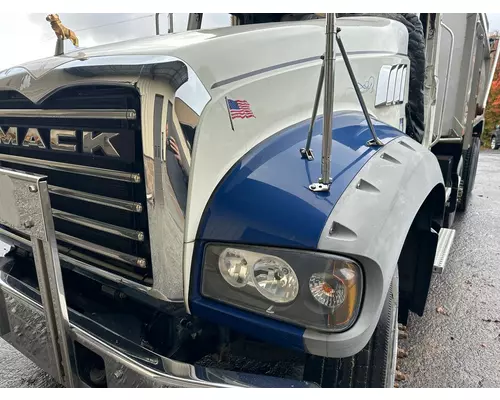 MACK GU713 Grille