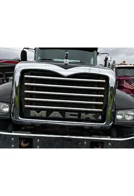 MACK GU713 Grille