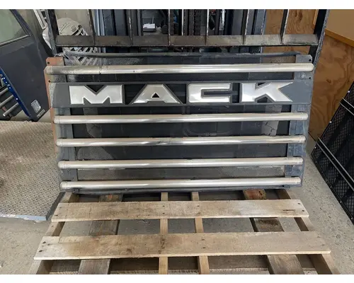 MACK GU713 Grille