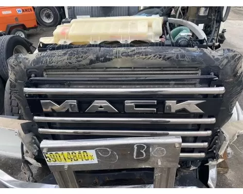 MACK GU713 Grille