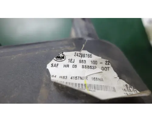 MACK GU713 Headlamp Assembly