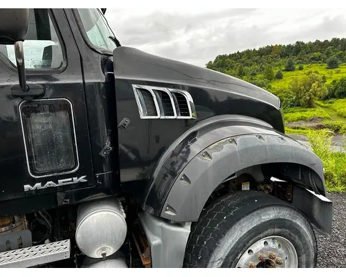 MACK GU713 Hood